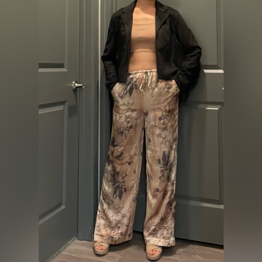 Outfit Black Jacket small - wide leg pant small(top not included)